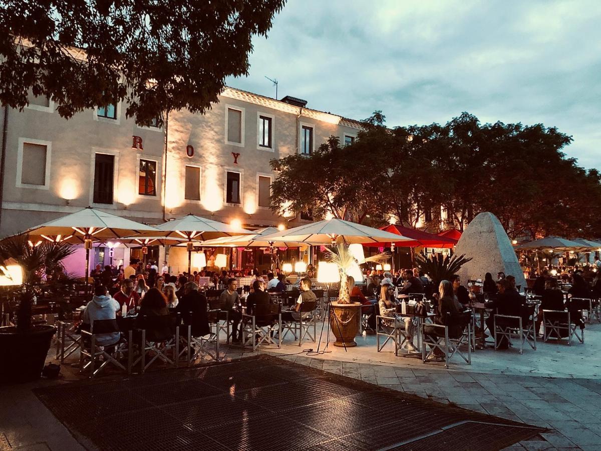 Royal Hotel Nimes Luaran gambar