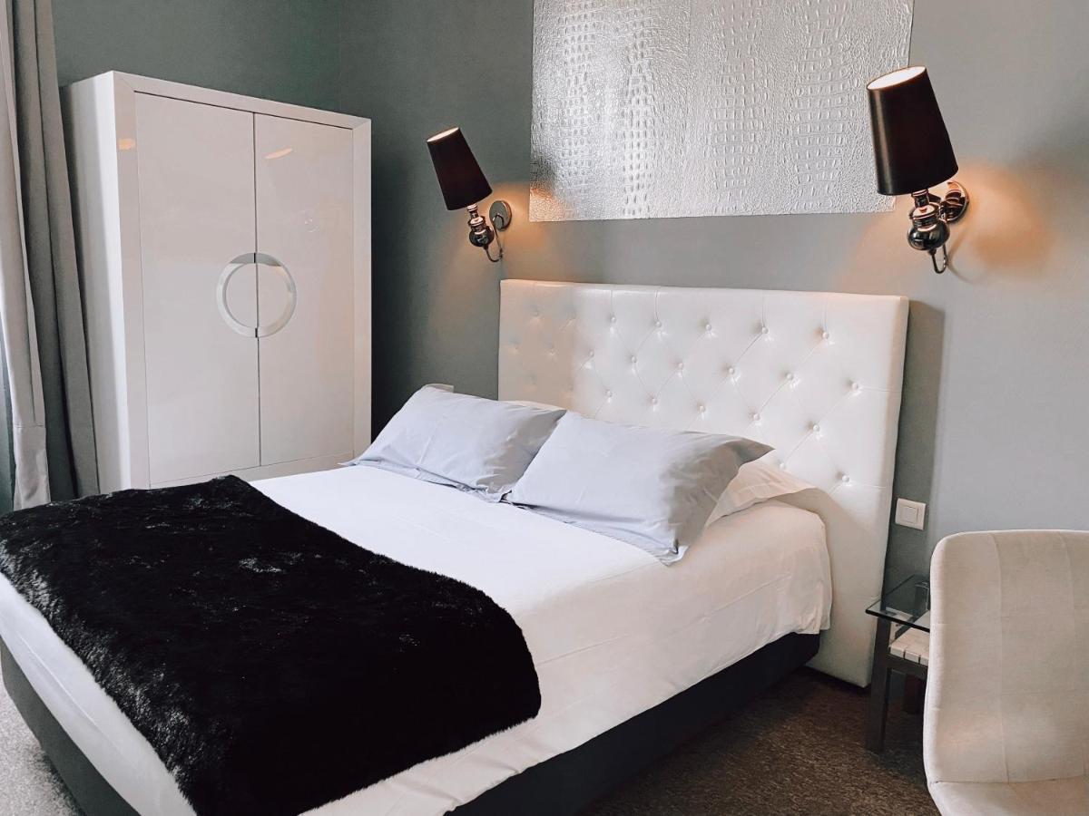 Royal Hotel Nimes Luaran gambar