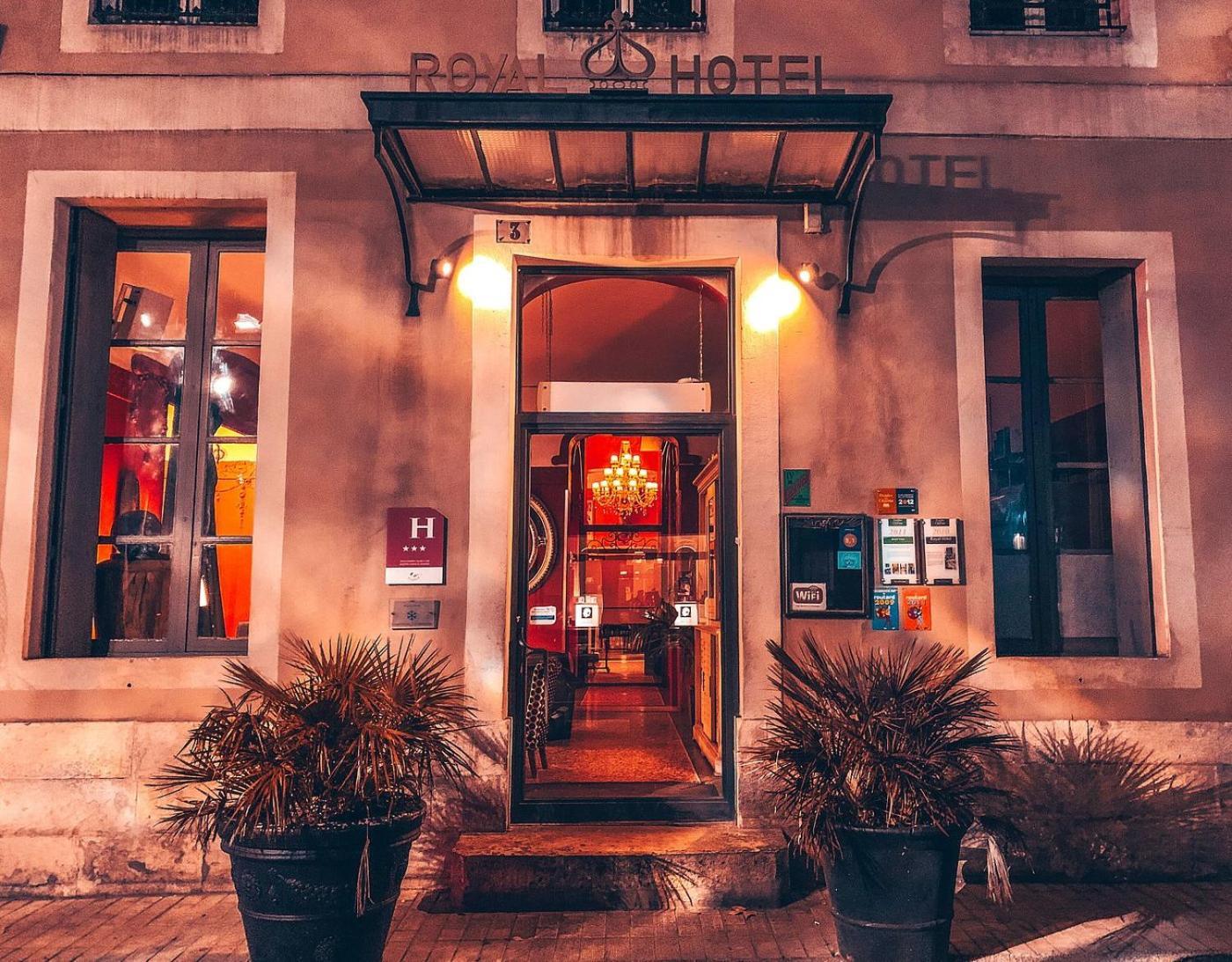Royal Hotel Nimes Luaran gambar